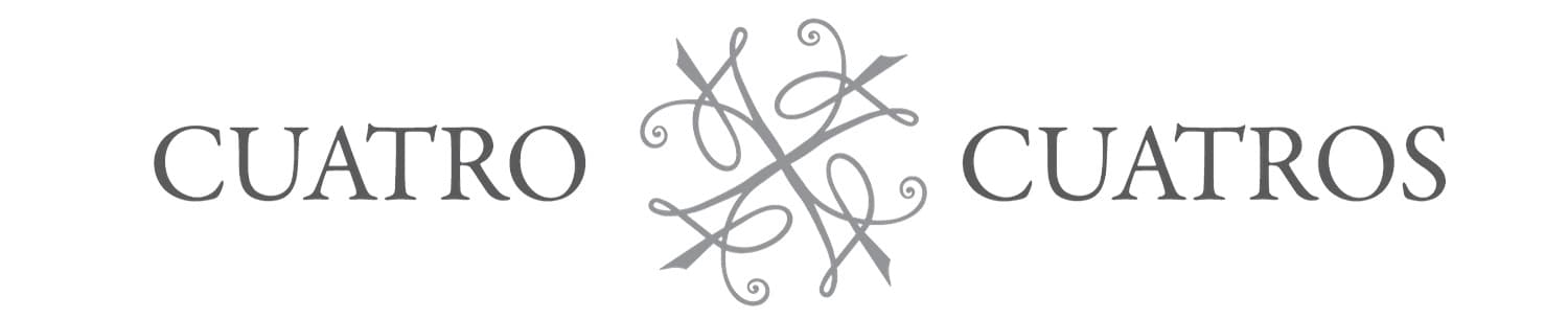 Logo Cuatro Cuatros